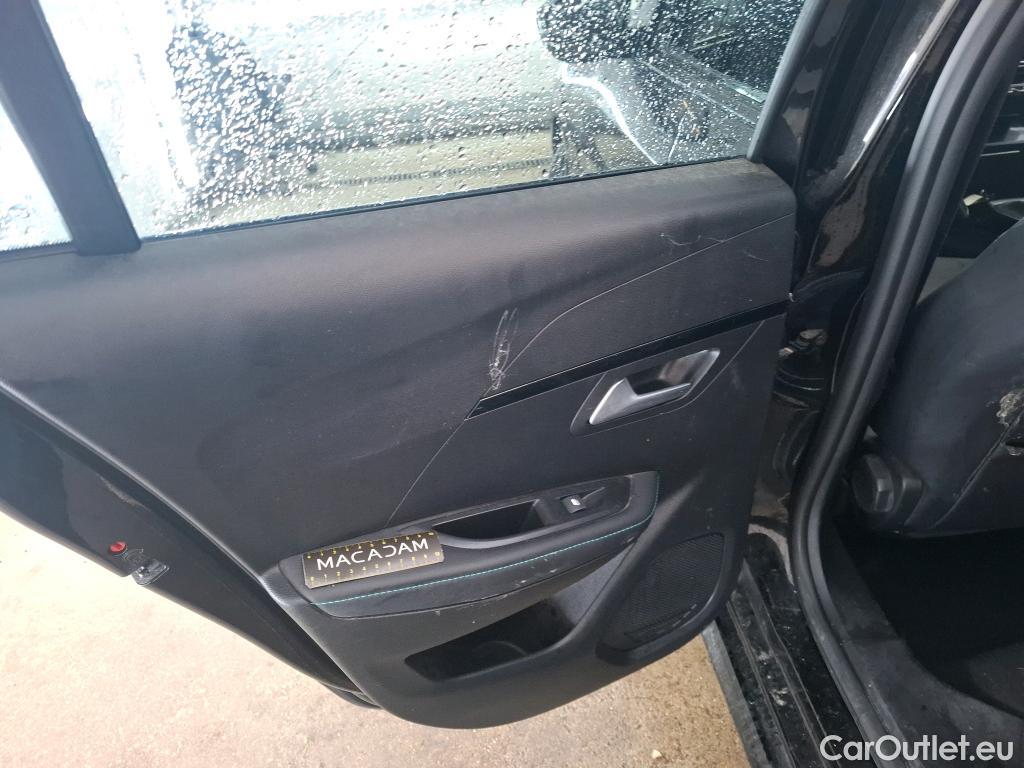  Peugeot  208  Allure Business 1.2 PureTech 100CV BVM6 E6d #5