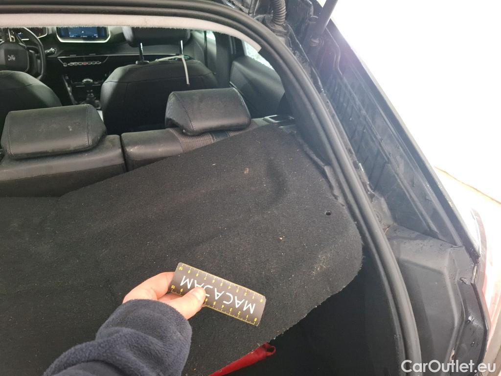  Peugeot  208  Allure Business 1.2 PureTech 100CV BVM6 E6d #19