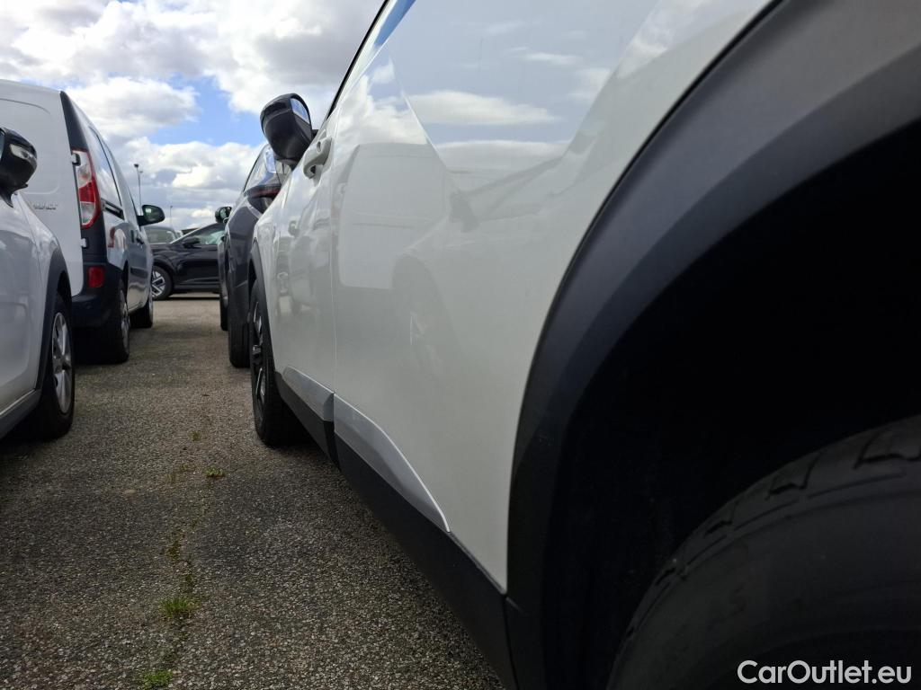  Peugeot  2008  Road Trip 1.2 PureTech 130CV BVM6 E6d #16
