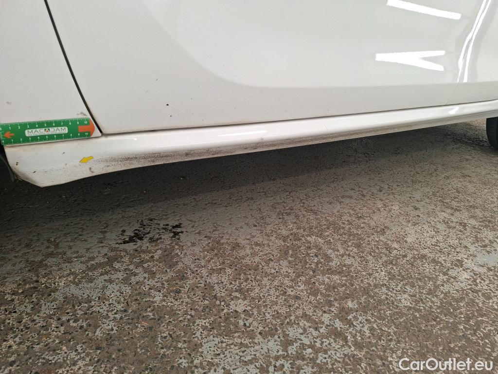  Peugeot  208  Allure Business 1.2 PureTech 110CV BVM6 E6dT #9