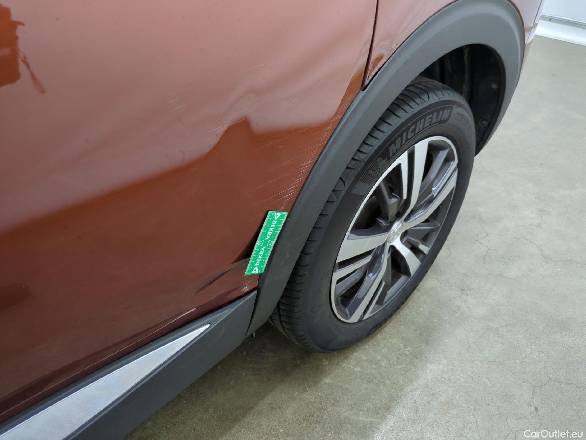  Peugeot  5008  Allure 1.2 PureTech 130CV BVM6 7 Sieges E6d #60