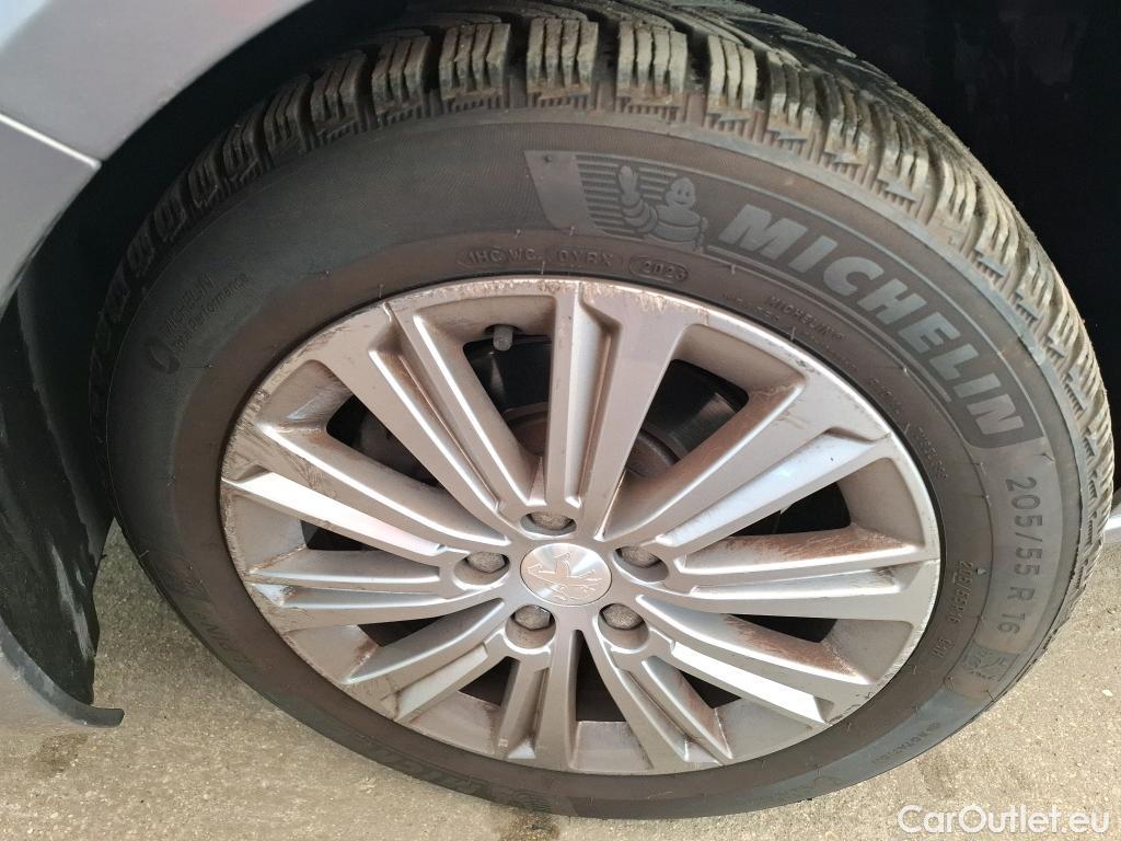  Peugeot  308  Allure 1.2 PureTech 130CV BVA8 E6d #16