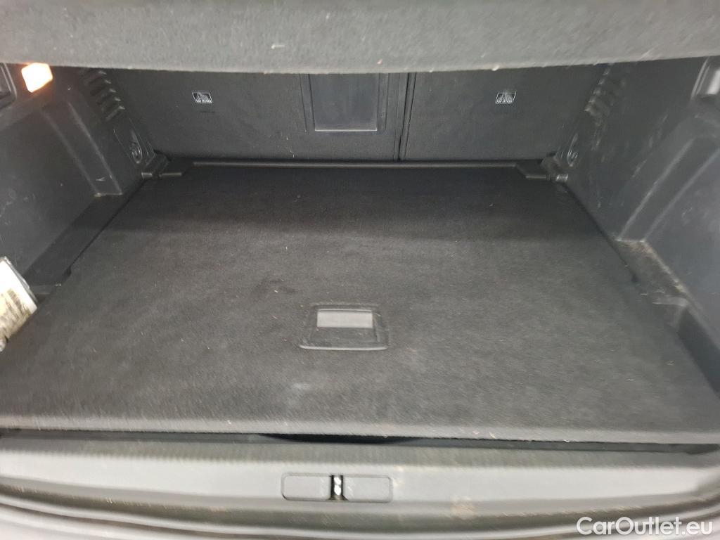  Peugeot  3008  Allure Pack 1.2 PureTech 130CV BVA8 E6d #28