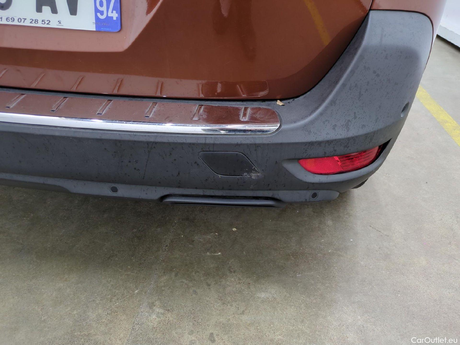  Peugeot  5008  Allure 1.2 PureTech 130CV BVM6 7 Sieges E6d #64