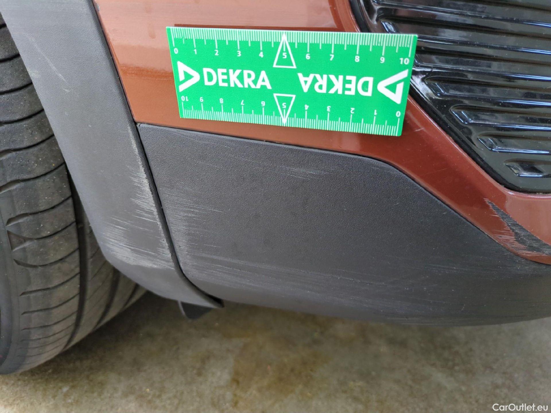  Peugeot  5008  Allure 1.2 PureTech 130CV BVM6 7 Sieges E6d #40