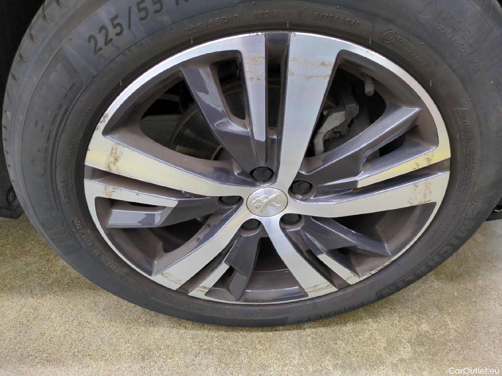  Peugeot  5008  Allure 1.2 PureTech 130CV BVM6 7 Sieges E6d #14