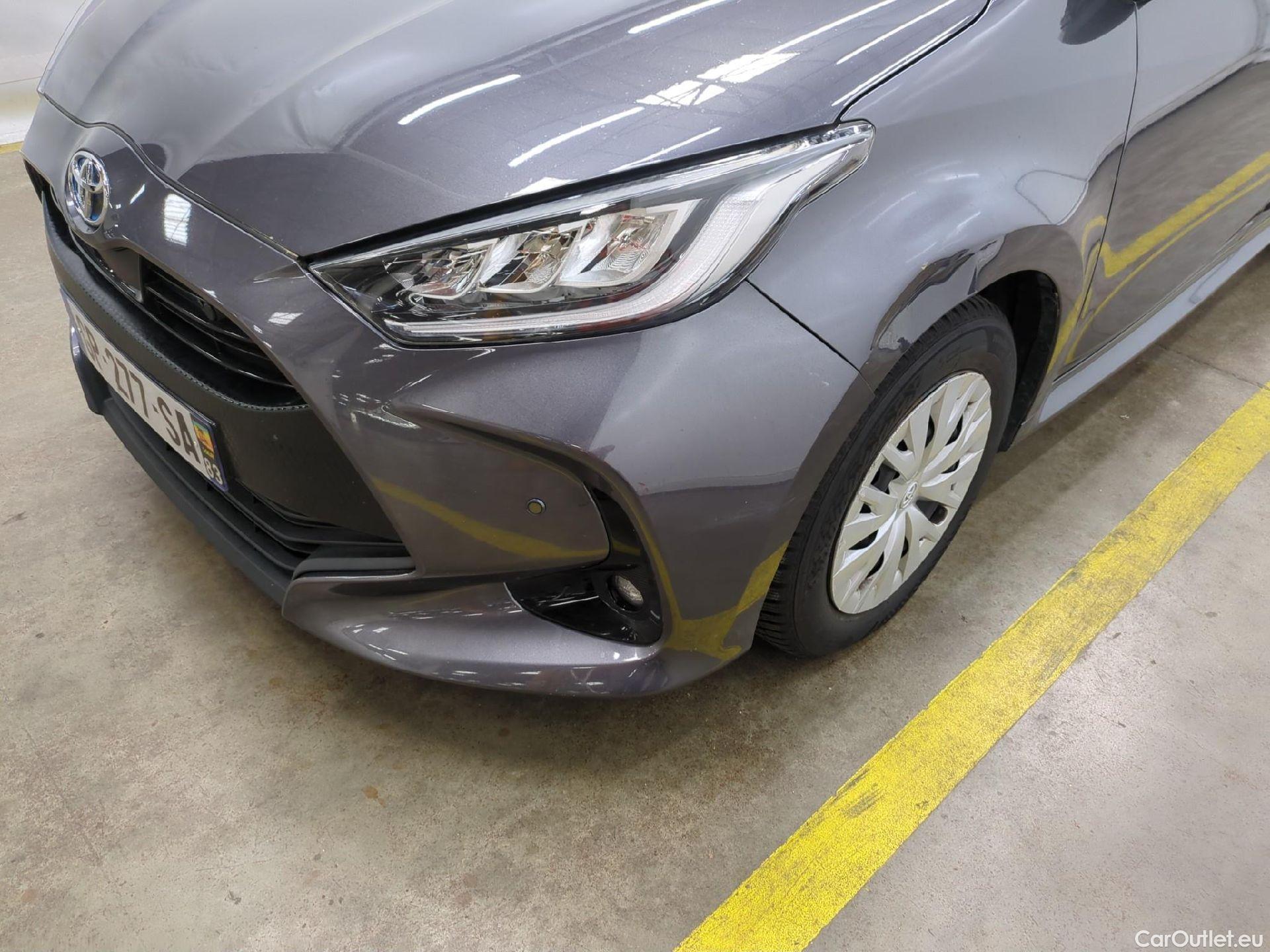  Toyota  Yaris TOYOTA  Hybride / 2019 / 5P / Berline Hybride 116h Dynamic Business Beyond Zer #9