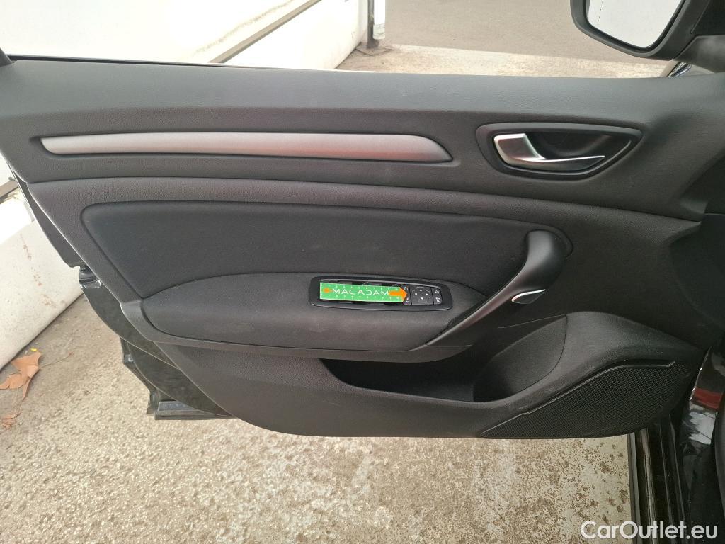  Renault  Megane RENAULT Mégane Estate / 2020 / 5P / Break evolution TCe 140 #34