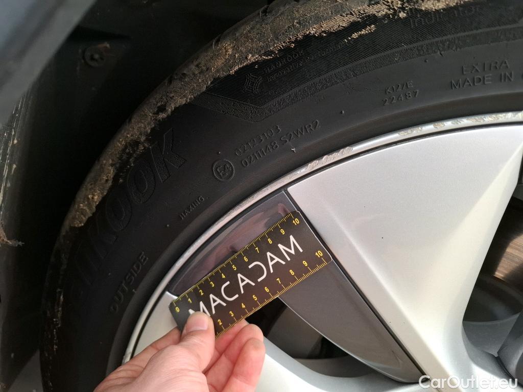  Tesla  Model Y TESLA  / 2021 / 5P / SUV RWD #30