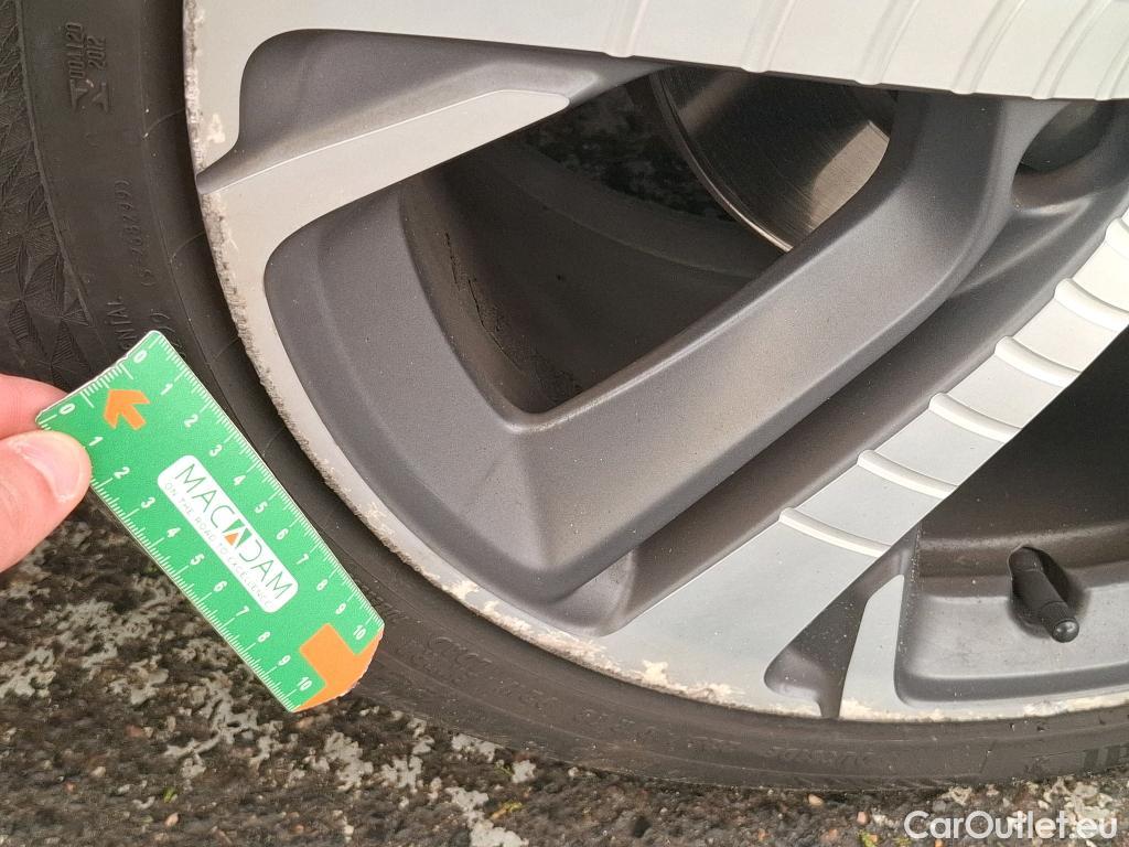  Peugeot  308  GT Line 1.2 PureTech 130CV BVA8 E6d / GARANTIE STELLANTIS 10 ANS VOIR PHOTO 2 #32