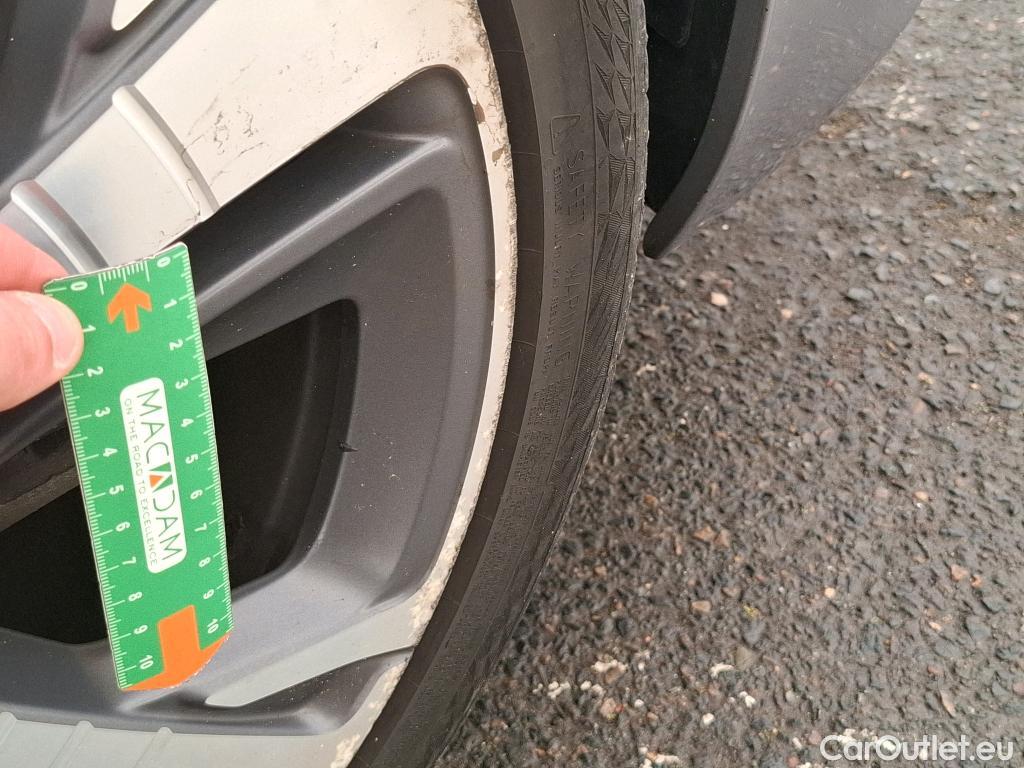  Peugeot  308  GT Line 1.2 PureTech 130CV BVA8 E6d / GARANTIE STELLANTIS 10 ANS VOIR PHOTO 2 #34