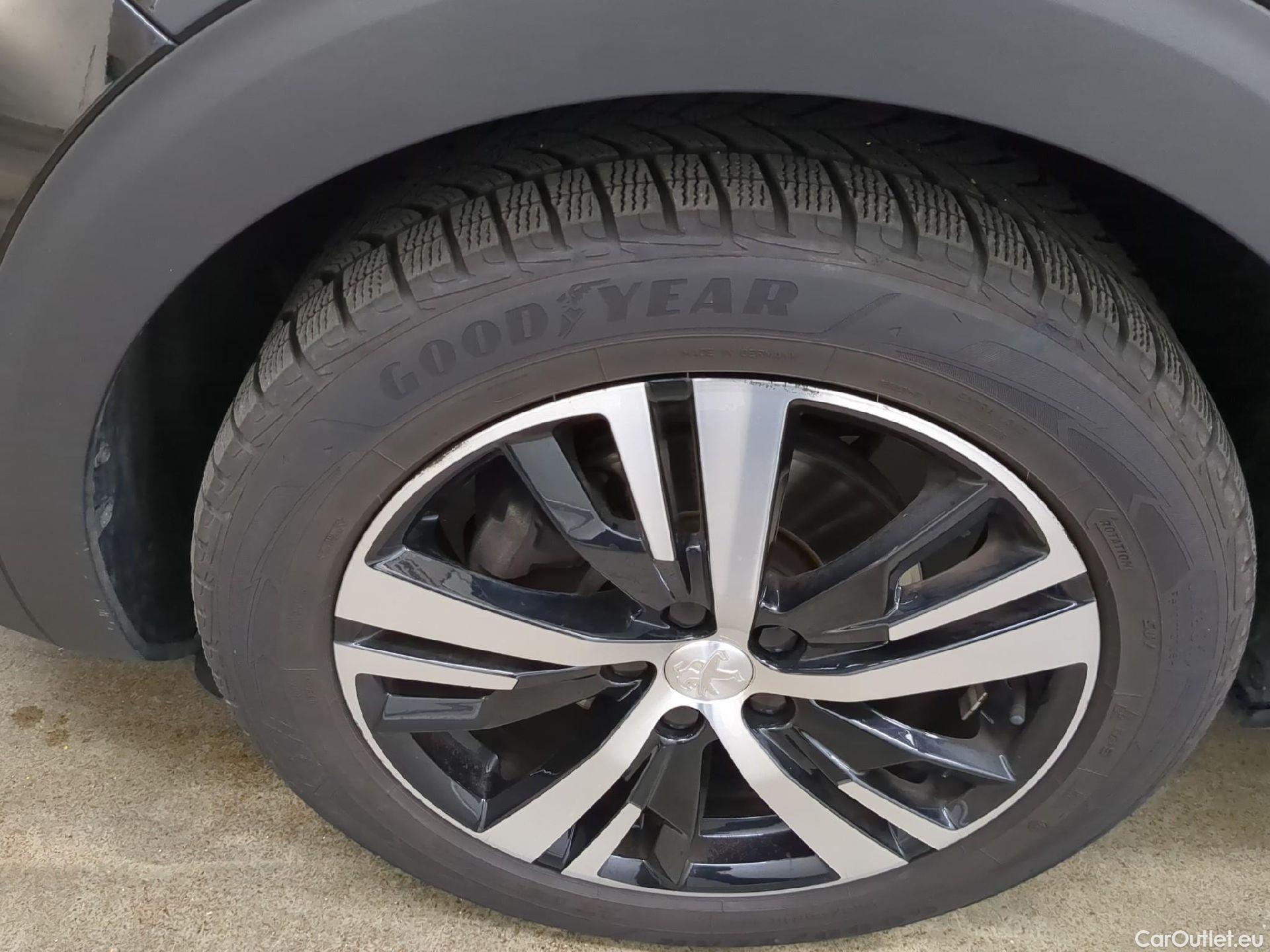  Peugeot  5008  GT 1.2 PureTech 130CV BVM6 7 Sieges E6d / GARANTIE STELLANTIS 10 ANS VOIR PHOTO 2 #3