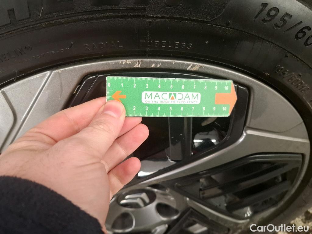  Citroen  C4 CITROEN  X / 2022 / 4P / Berline PureTech 130 SS EAT8 Feel Pack / GARANTIE STELLANTIS 10 ANS VOIR PHOTO 2 #26