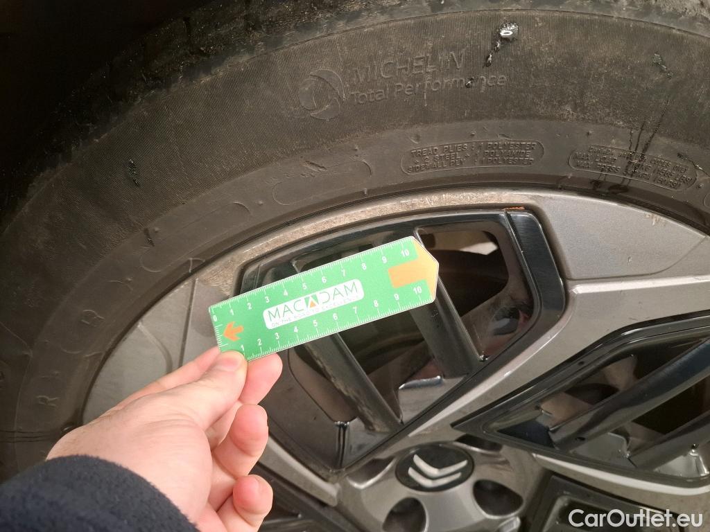  Citroen  C4 CITROEN  X / 2022 / 4P / Berline PureTech 130 SS EAT8 Feel Pack / GARANTIE STELLANTIS 10 ANS VOIR PHOTO 2 #10