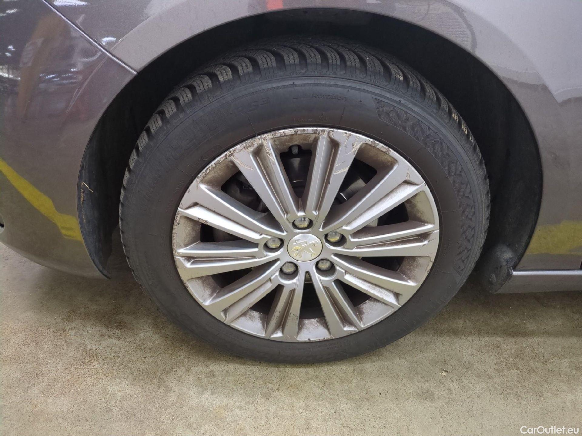  Peugeot  308  Allure 1.2 PureTech 130CV BVA8 E6d / GARANTIE STELLANTIS 10 ANS VOIR PHOTO 2 #2