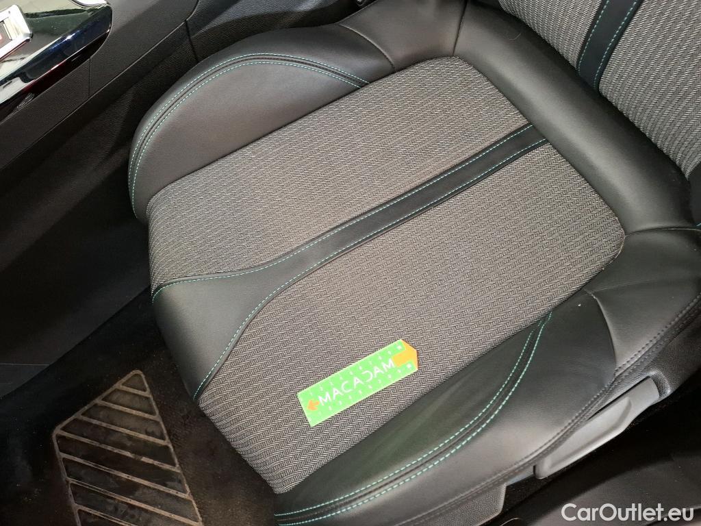  Peugeot  5008  Allure Pack 1.2 PureTech 130CV BVA8 7 Sieges E6d / GARANTIE STELLANTIS 10 ANS VOIR PHOTO 2 #24