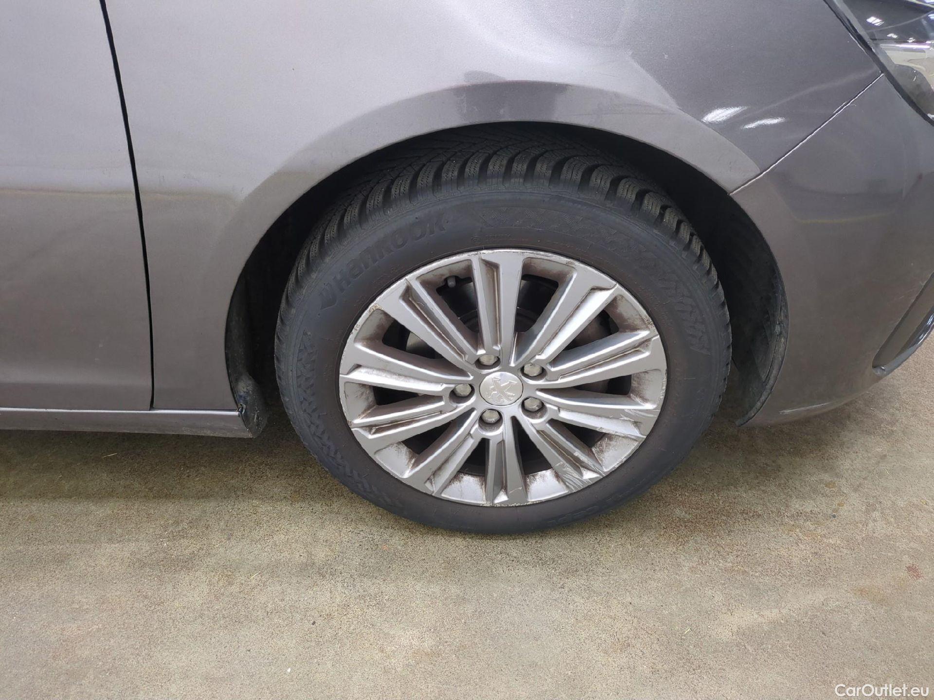  Peugeot  308  Allure 1.2 PureTech 130CV BVA8 E6d / GARANTIE STELLANTIS 10 ANS VOIR PHOTO 2 #25