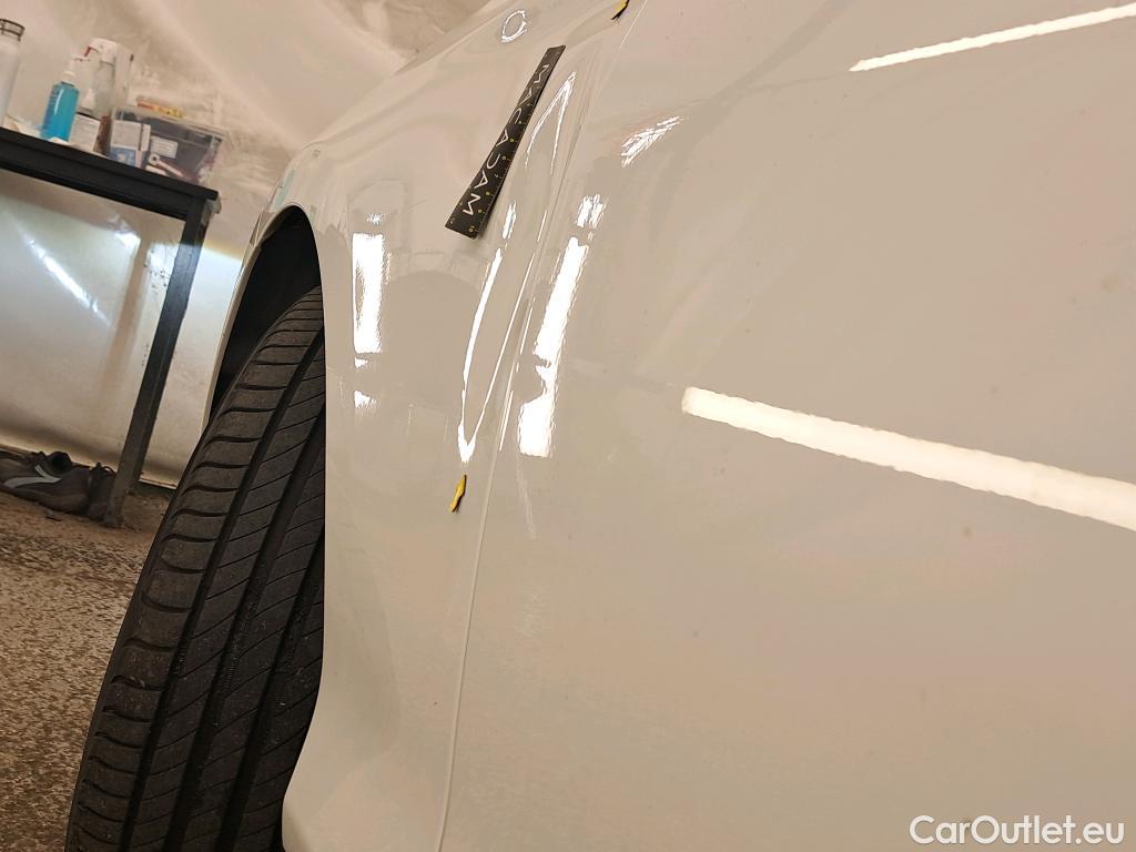  Bmw  Serie 1 Série 1 Berline 118i Sport 1.5 135CV BVA8 E6 #3