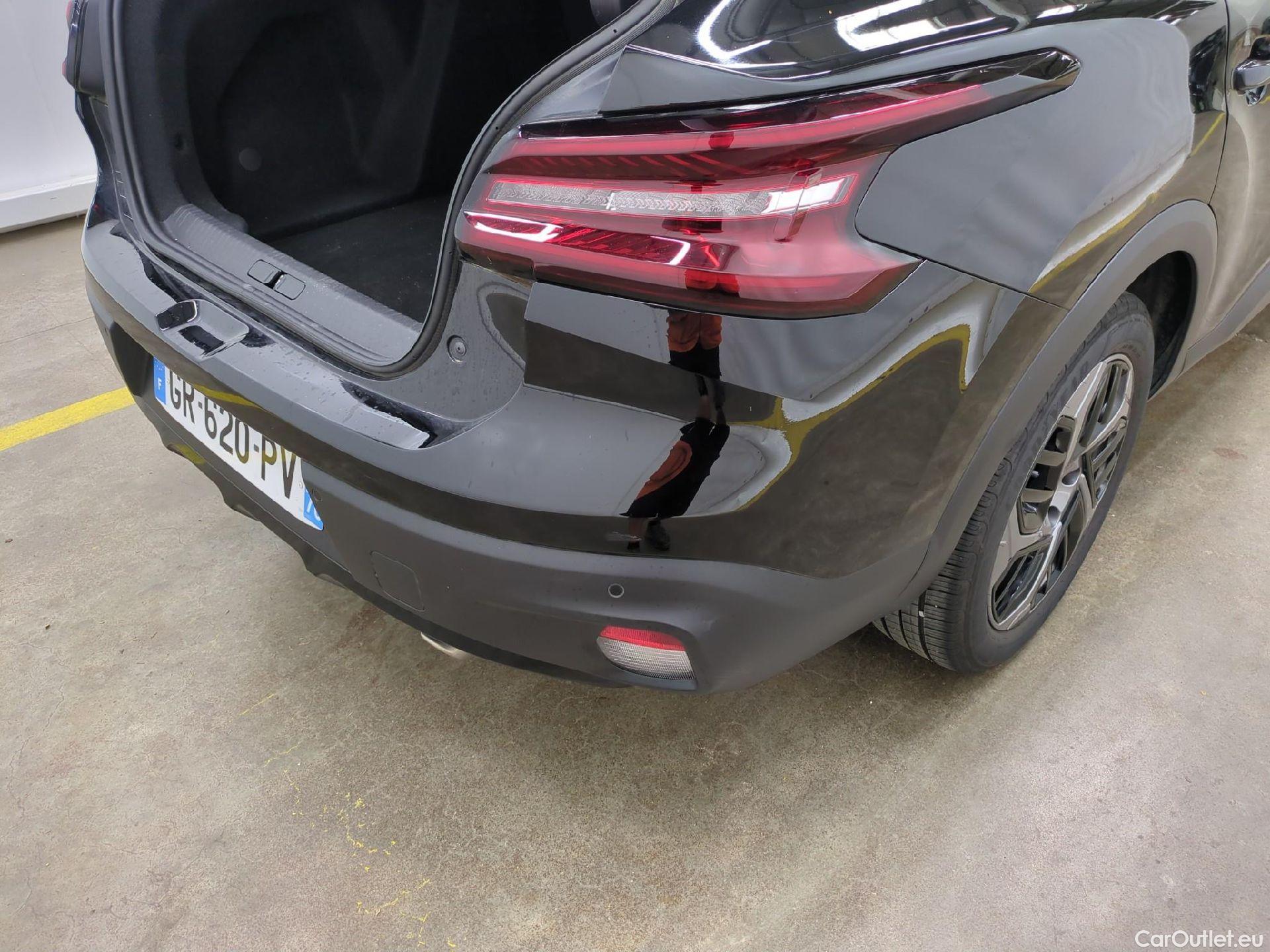  Citroen  C4 CITROEN  X / 2022 / 4P / Berline PureTech 130 S&S EAT8 Feel Pack #9