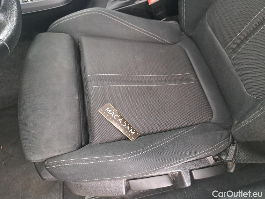  Bmw  Serie 1 Série 1 Berline 118i Sport 1.5 135CV BVA8 E6 #39
