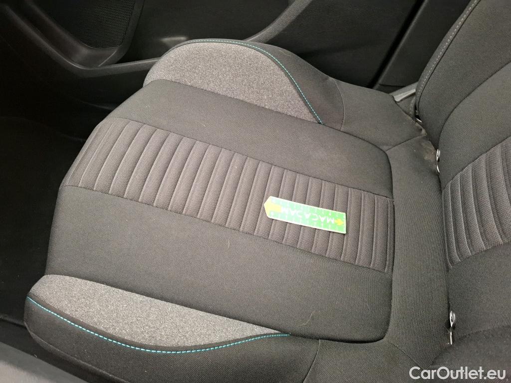 Peugeot  3008 PEUGEOT  / 2020 / 5P / SUV 1.6 HYBRID 225 E-EAT8 Active Pack #1