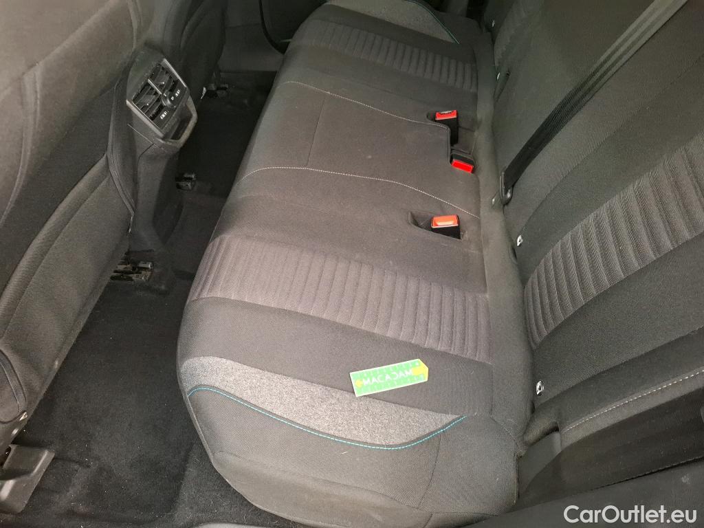  Peugeot  3008 PEUGEOT  / 2020 / 5P / SUV 1.6 HYBRID 225 E-EAT8 Active Pack #4