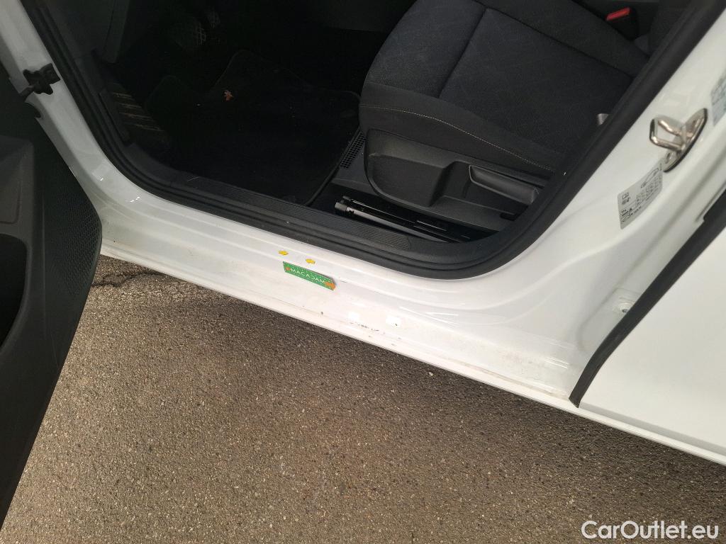  Volkswagen  Golf  VOLKSWAGEN / 2020 / 5P / Berline 1.0 ETSI OPF 110 DSG7 LIFE PLUS #1