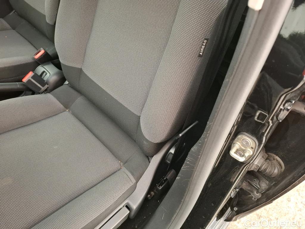  Citroen  C3  Société Feel Nav 1.2 PureTech 80CV BVM5 E6 #16