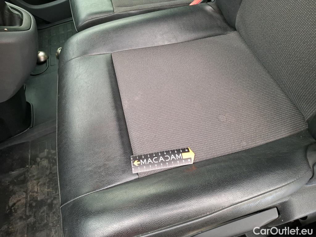  Peugeot  Expert  Fourgon Premium L2 1.5 HDi 120CV BVM6 E6d #23