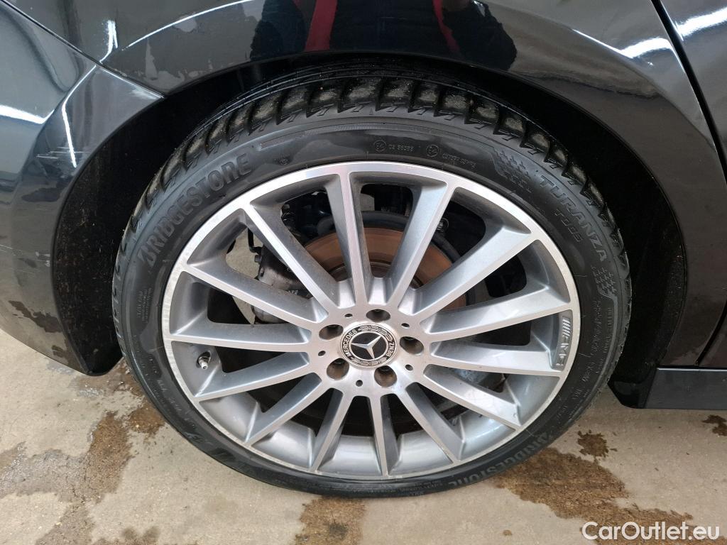  Mercedes  A-Klasse MERCEDES-BENZ Classe A Compact  2018 5P Berline A 200 d AMG Line 8G DCT #55