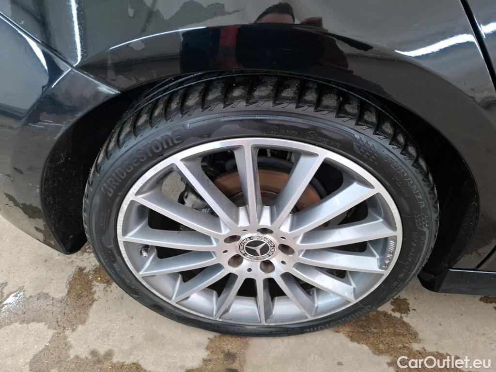  Mercedes  A-Klasse MERCEDES-BENZ Classe A Compact  2018 5P Berline A 200 d AMG Line 8G DCT #54