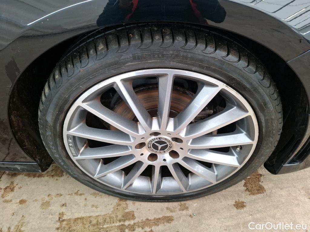  Mercedes  A-Klasse MERCEDES-BENZ Classe A Compact  2018 5P Berline A 200 d AMG Line 8G DCT #84