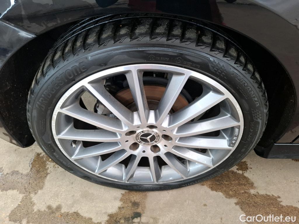  Mercedes  A-Klasse MERCEDES-BENZ Classe A Compact  2018 5P Berline A 200 d AMG Line 8G DCT #4