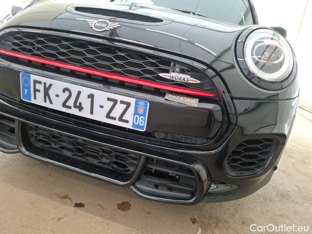  Mini  Cooper MINI Mini Cabrio / 2014 / 2P / Cabriolet John  Works Ultimate 231 ch BVA8 #37