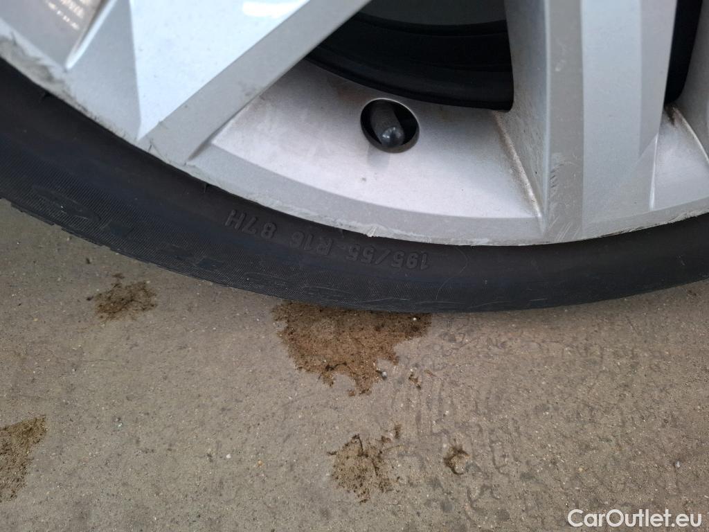  Renault  Clio  V Business 1.6 E-TECH Hybrid 140CV BVA6 E6d #36