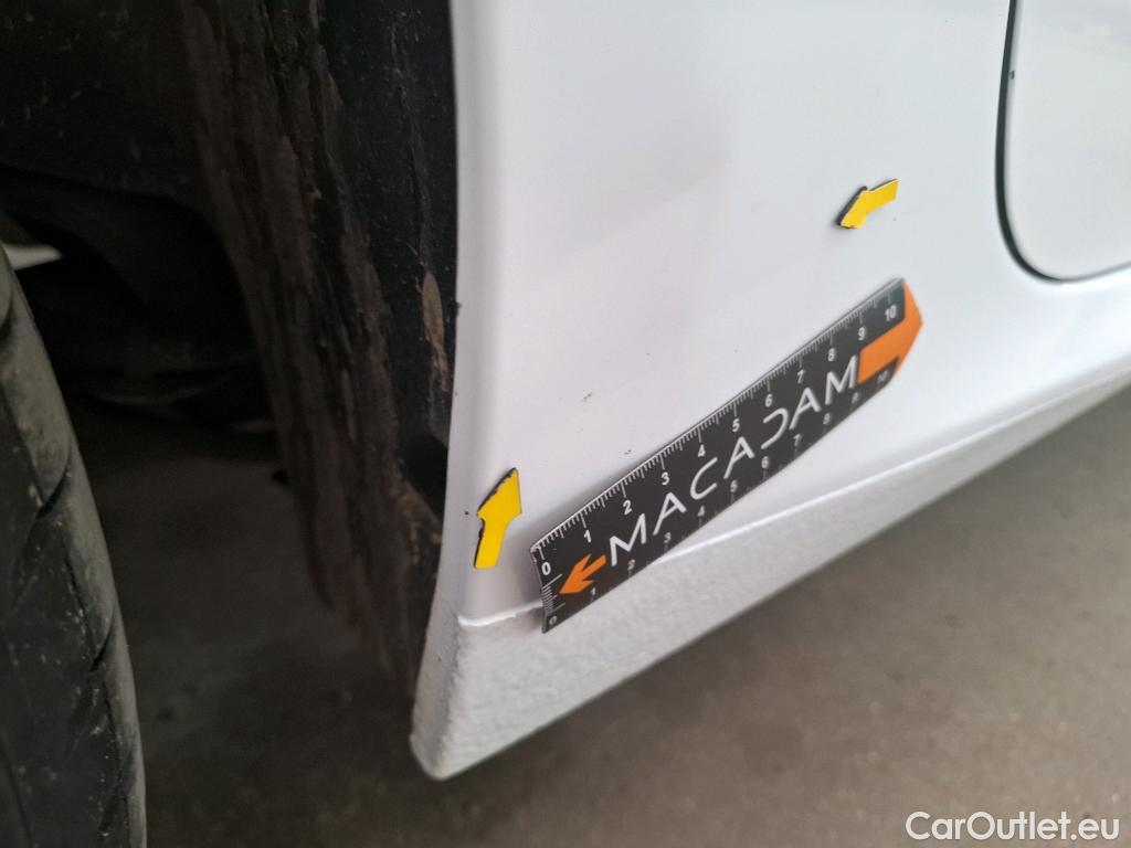  Peugeot  208 PEUGEOT  / 2019 / 5P / Berline PureTech 75 S&S Style(SP) #2