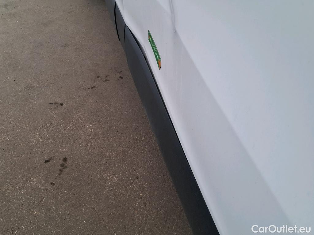  Renault  Trafic RENAULT  4p Combi Zen L1 Energy dCi 125 8 places #18