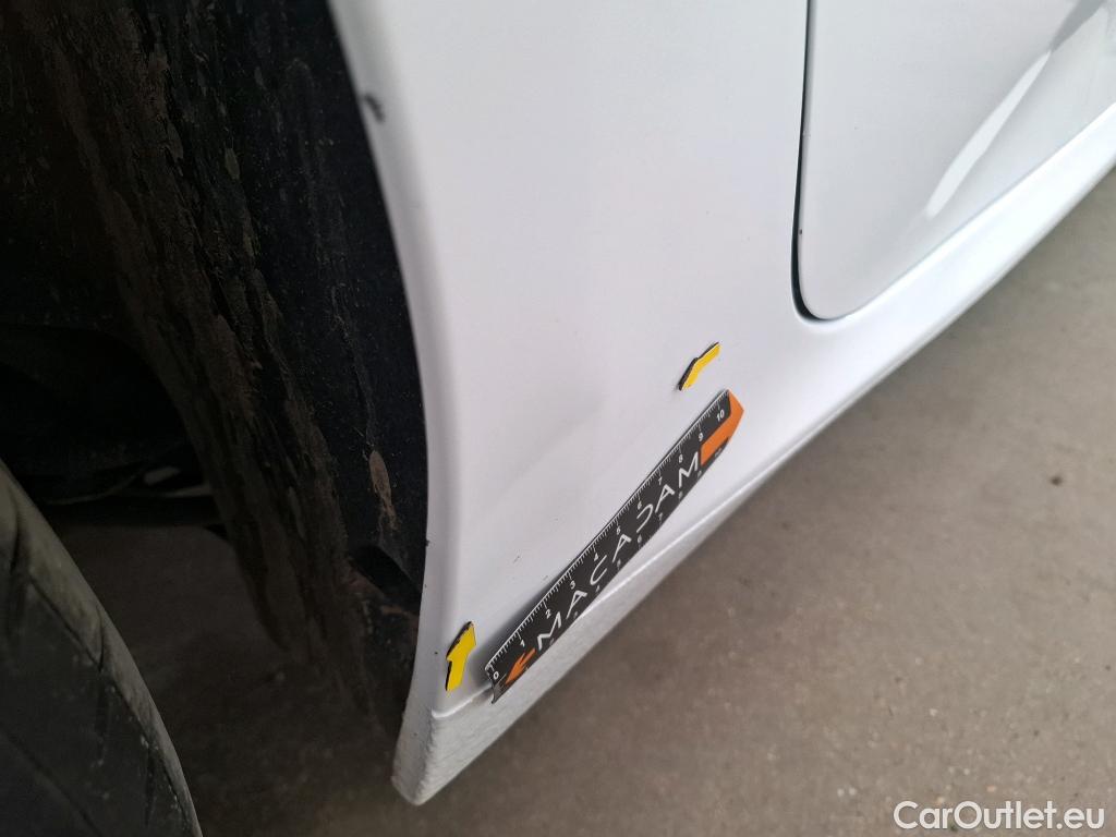  Peugeot  208 PEUGEOT  / 2019 / 5P / Berline PureTech 75 S&S Style(SP) #3