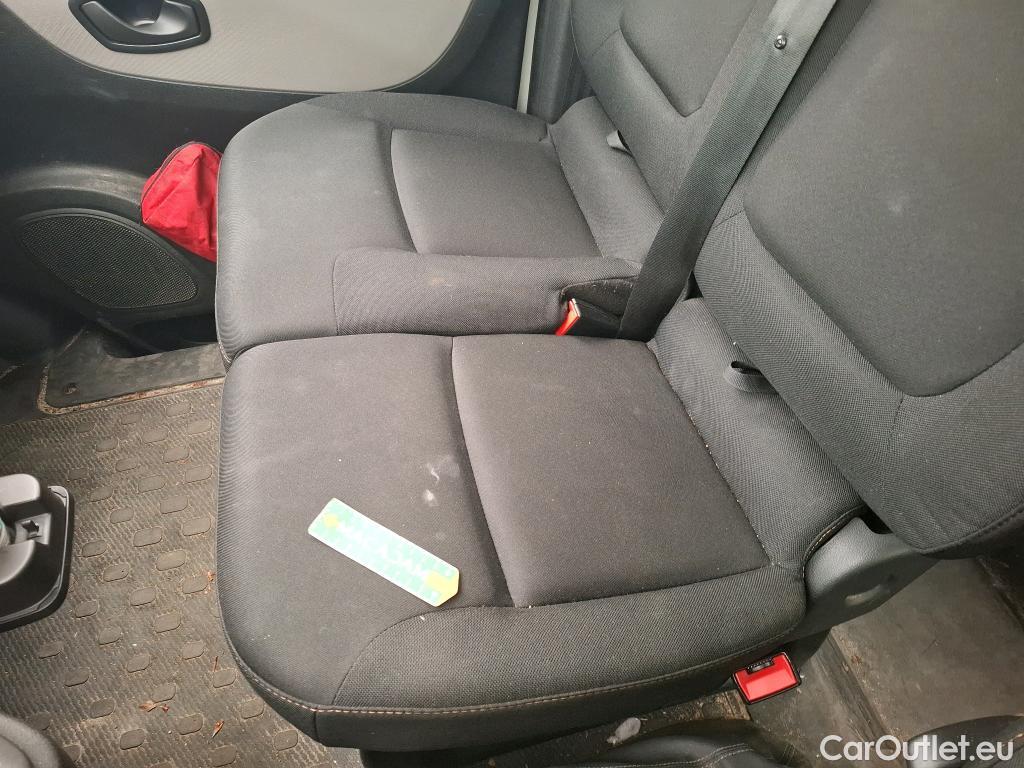 Renault  Trafic RENAULT  4p Combi Zen L1 Energy dCi 125 8 places #22