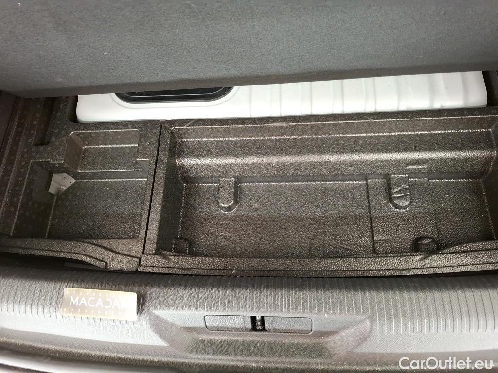  Peugeot  308 PEUGEOT  / 2021 / 5P / Berline PHEV 180 E-EAT8 ACTIVE PACK #40