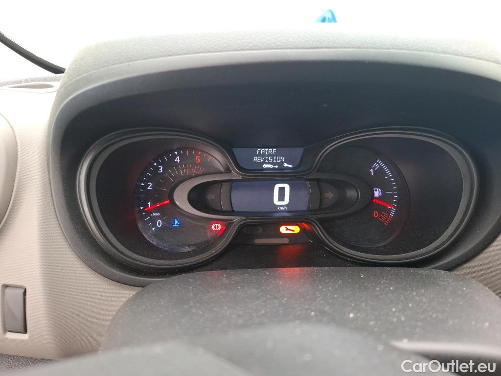  Renault  Trafic RENAULT  4p Combi Zen L1 Energy dCi 125 8 places #28