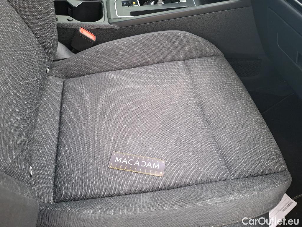  Volkswagen  Golf  VIII Berline Life 1st 2.0 TDI 115CV BVA7 E6d #16