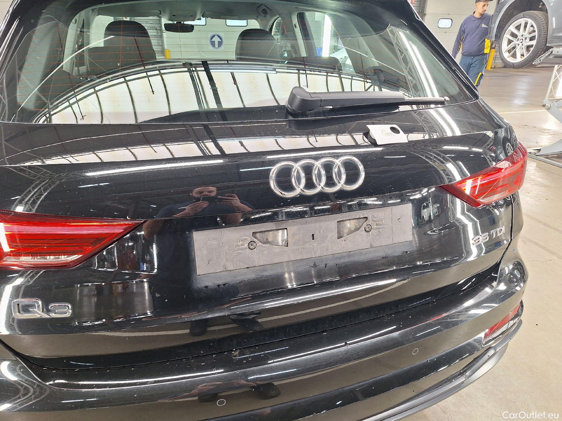  Audi  Q3 Audi,  '18, Audi  35 TDI S tronic S line Business Edition 5d #3