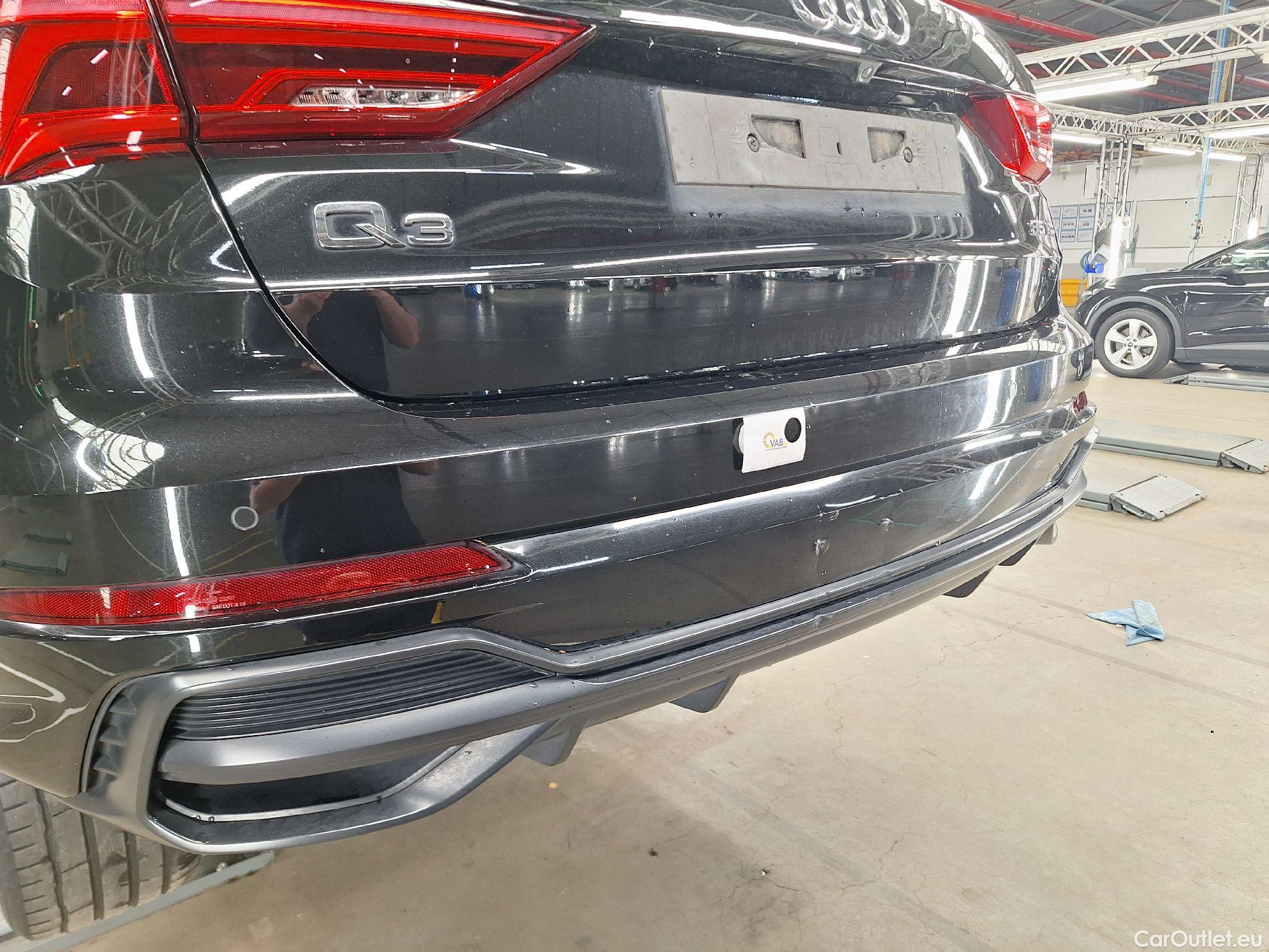  Audi  Q3 Audi,  '18, Audi  35 TDI S tronic S line Business Edition 5d #16