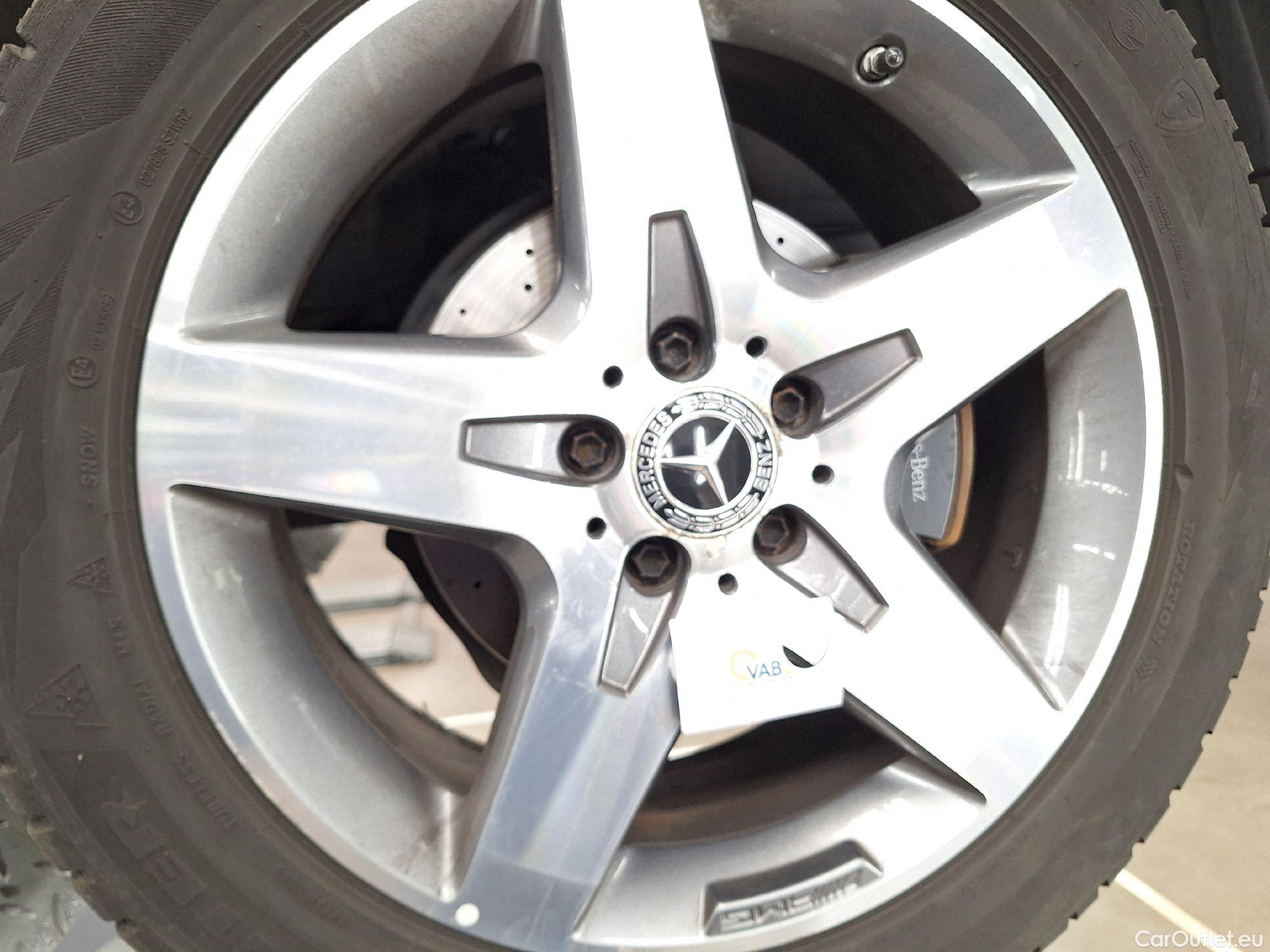  Mercedes  GLA Mercedes,  FL'17, Mercedes-Benz   200 5d #68