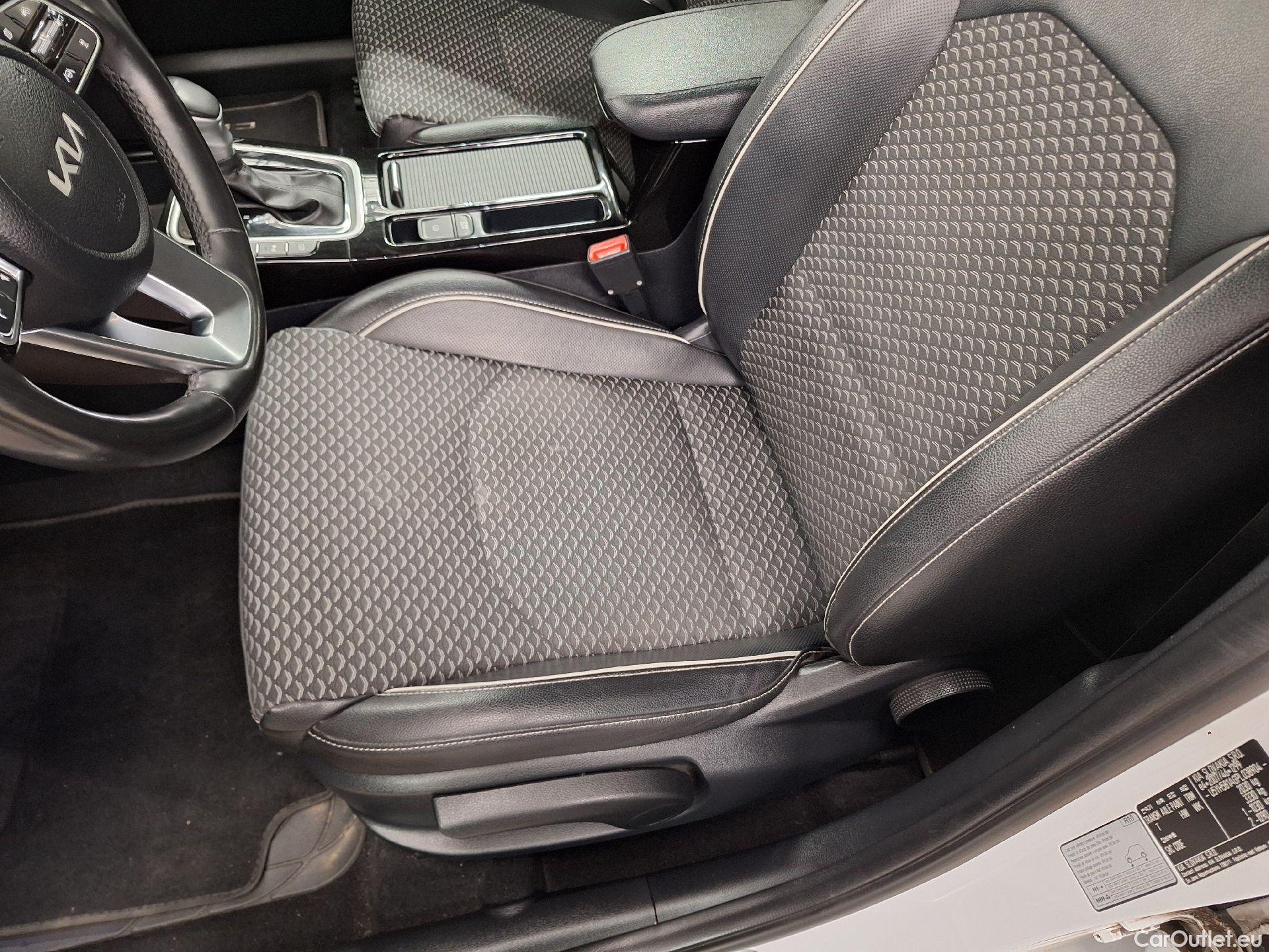  KIA  Cee'd Kia, Ceed SW FL'21 PHEV, KIA  Sportswagon Business Line 1.6 GDi PHEV D #6