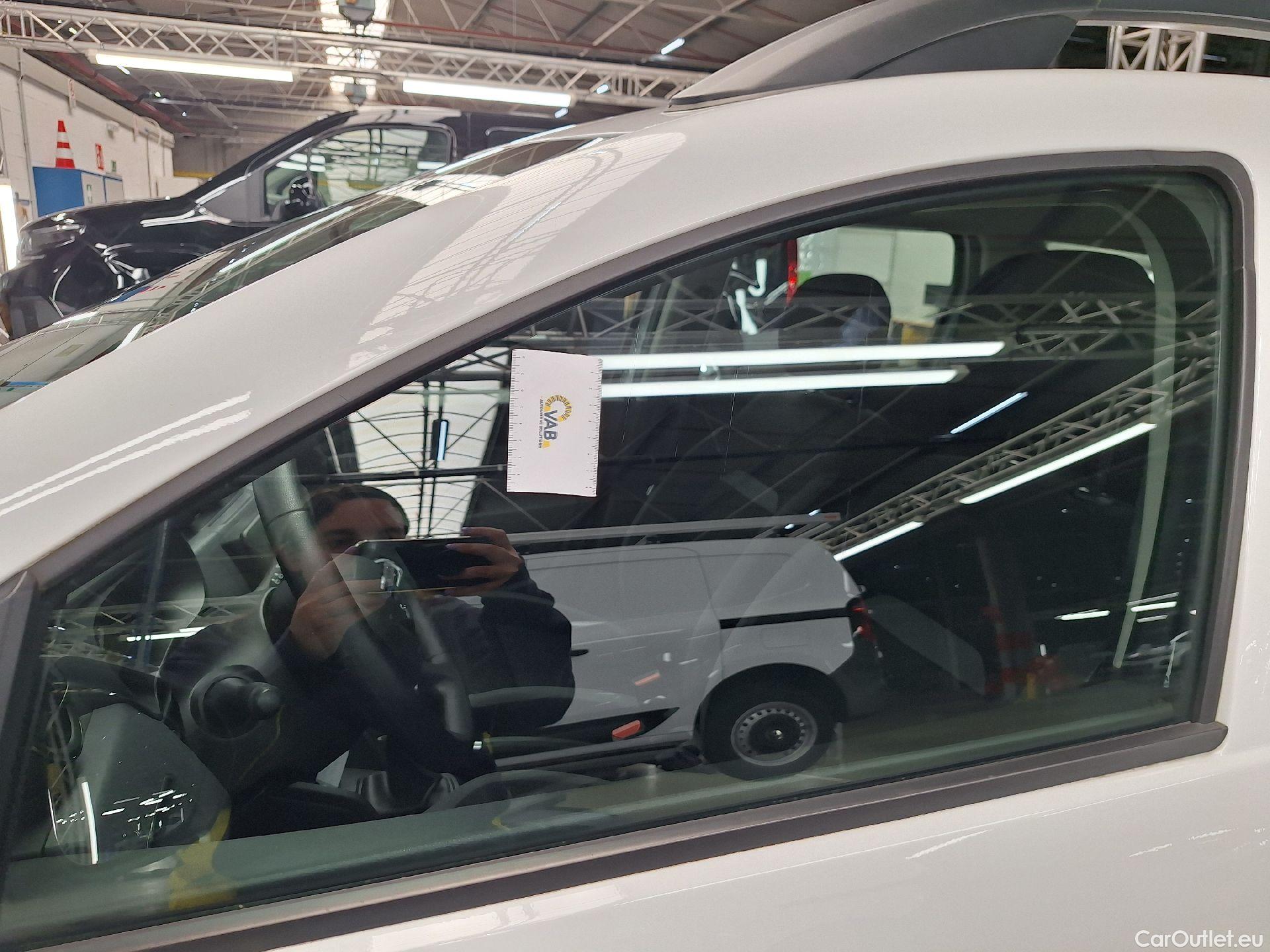  Dacia  Duster Dacia,  '18, Dacia  TCe 90 GPF Essential 5d #23