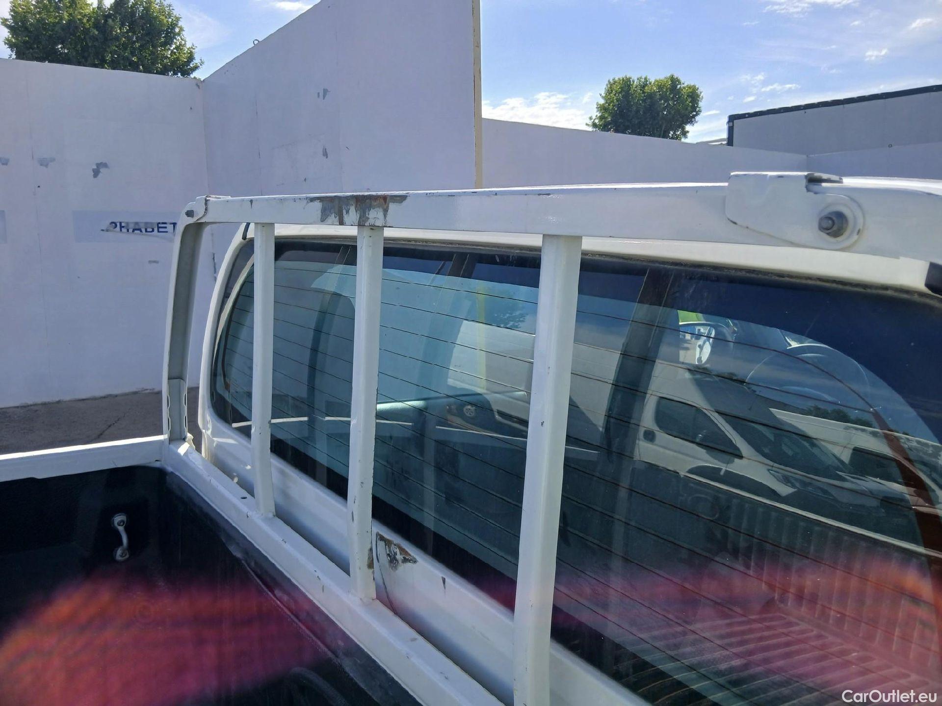  Toyota  Hilux TOYOTA  / 2016 / 4P / pickup 2.4 D-4D Cabina Doble GX #32