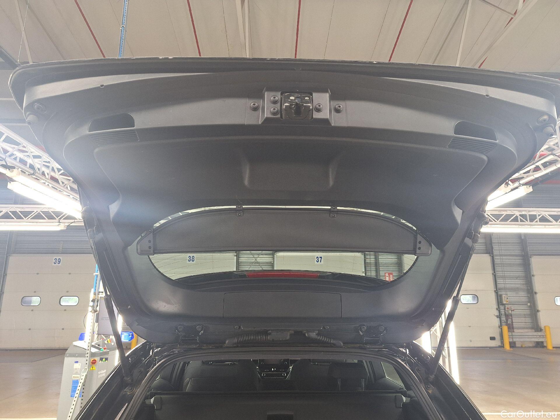  Toyota  Corolla Toyota,  TS '19, Toyota  Touring Sports 1.8 Hybrid Dynamic e #20
