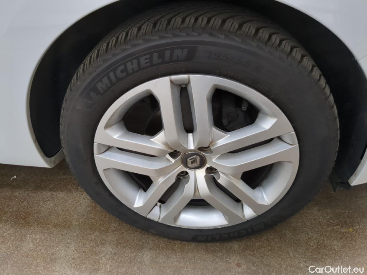  Renault  Clio  IV Business 0.9 TCe 90CV BVM5 E6 #2